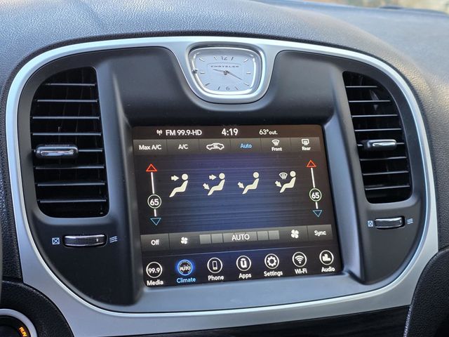 2022 Chrysler 300 Touring RWD - 22975774 - 11