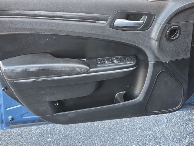 2022 Chrysler 300 Touring RWD - 22975774 - 24