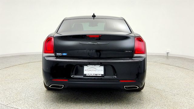 2022 Chrysler 300 Touring w/ Sport Appearance Package - 22998050 - 5