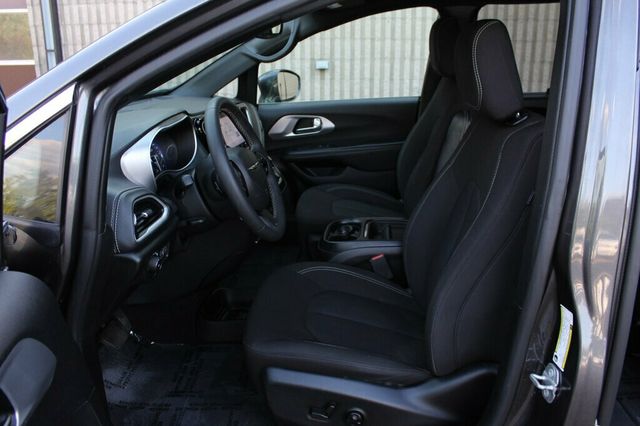2022 Chrysler Pacifica AWD ONE OWNER  TOURING  - 23049835 - 20