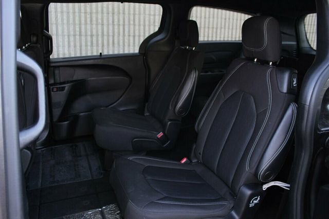 2022 Chrysler Pacifica AWD ONE OWNER  TOURING  - 23049835 - 24