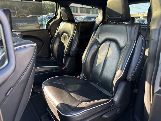 2022 Chrysler Pacifica Hybrid Limited FWD - 22979160 - 13