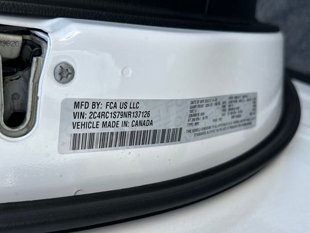 2022 Chrysler Pacifica Hybrid Limited FWD - 22979160 - 21