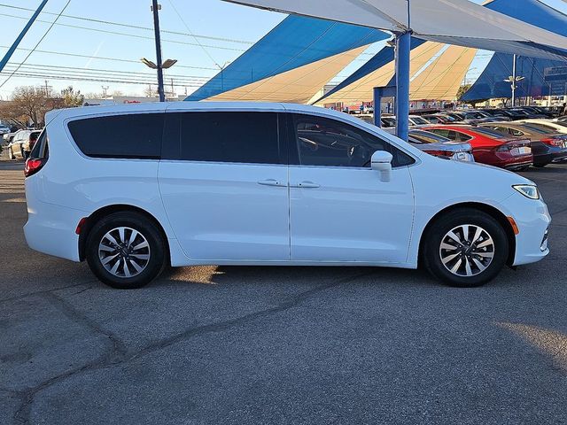2022 Chrysler Pacifica Hybrid Touring L FWD - 22972702 - 4
