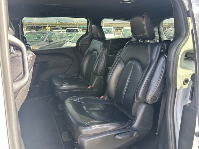 2022 Chrysler Pacifica Hybrid Touring L FWD - 23006695 - 14