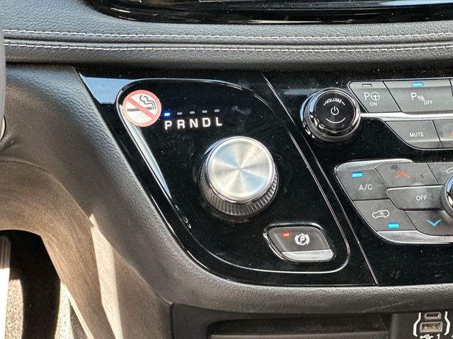 2022 Chrysler Pacifica Hybrid Touring L FWD - 23006695 - 18