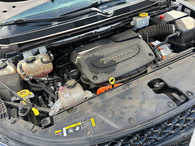 2022 Chrysler Pacifica Hybrid Touring L FWD - 23006695 - 20