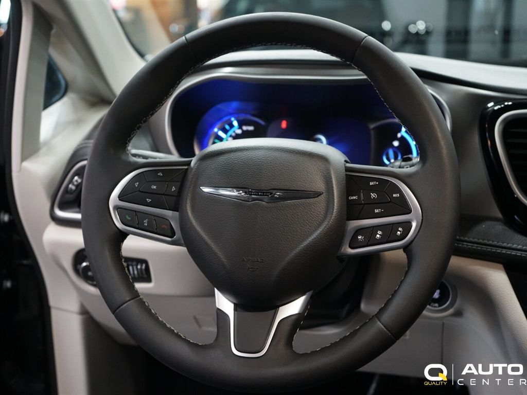 2022 Chrysler Pacifica Hybrid Touring L FWD - 22958080 - 14