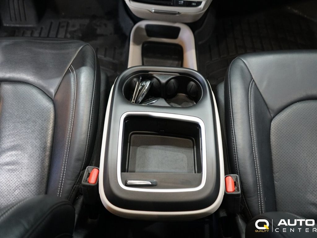 2022 Chrysler Pacifica Hybrid Touring L FWD - 22958080 - 19