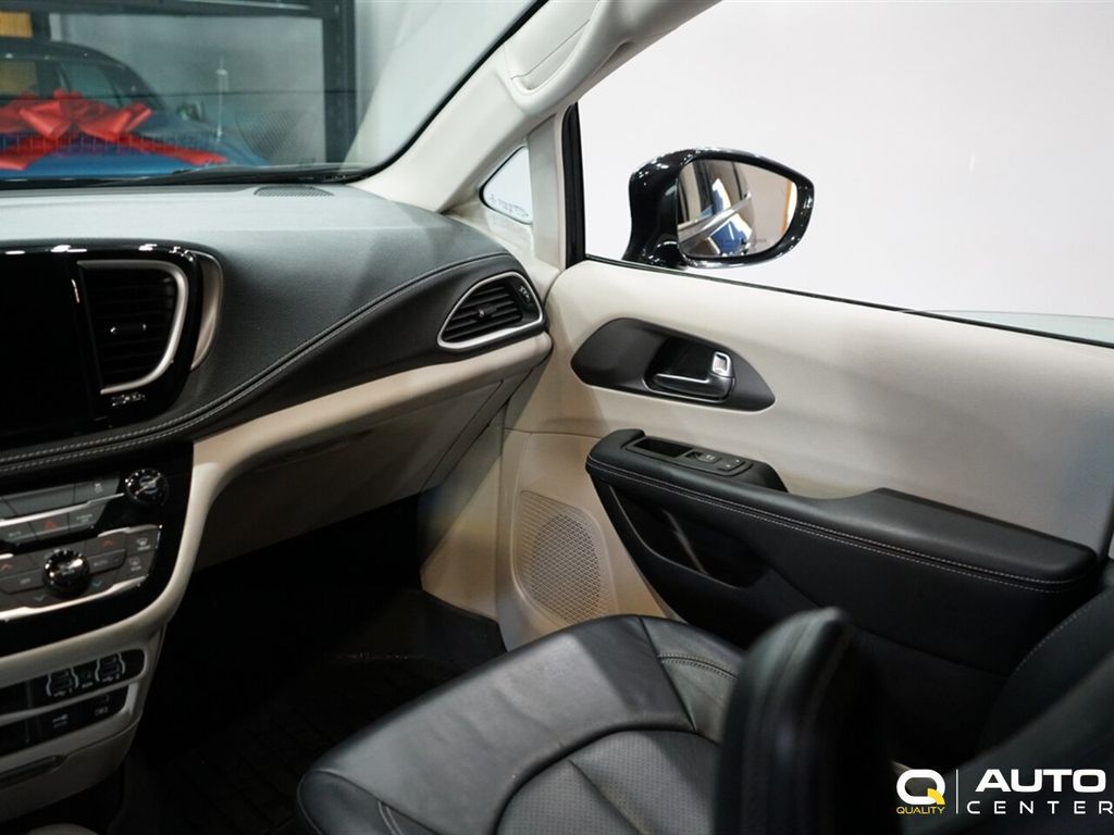 2022 Chrysler Pacifica Hybrid Touring L FWD - 22958080 - 20