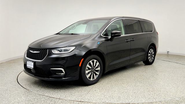 2022 Chrysler Pacifica Hybrid Touring L FWD - 23043145 - 0