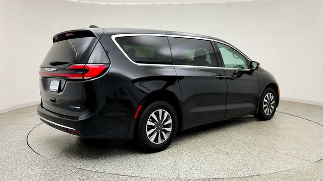 2022 Chrysler Pacifica Hybrid Touring L FWD - 23043145 - 4