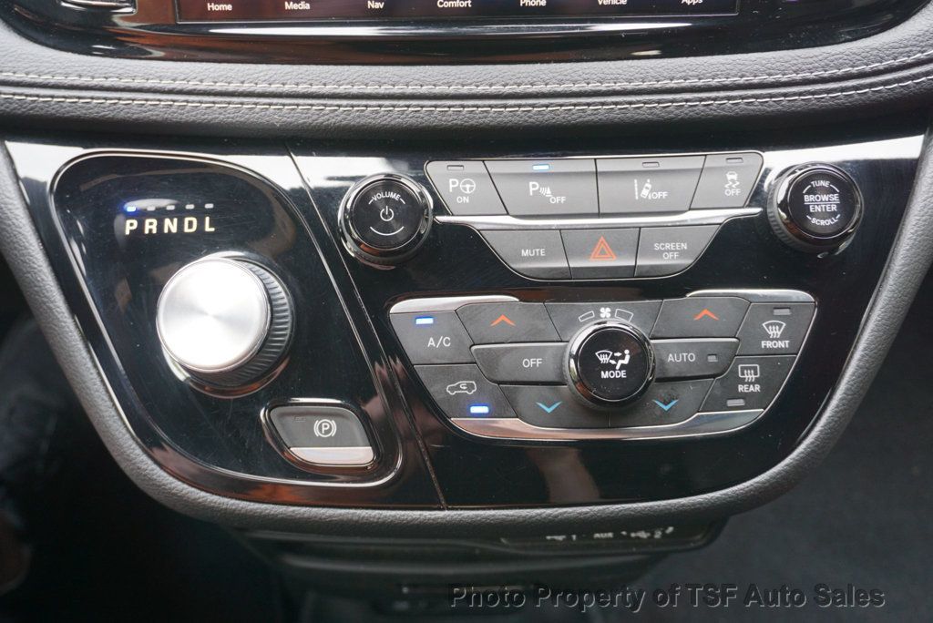 2022 Chrysler Pacifica Hybrid Touring L photo 26