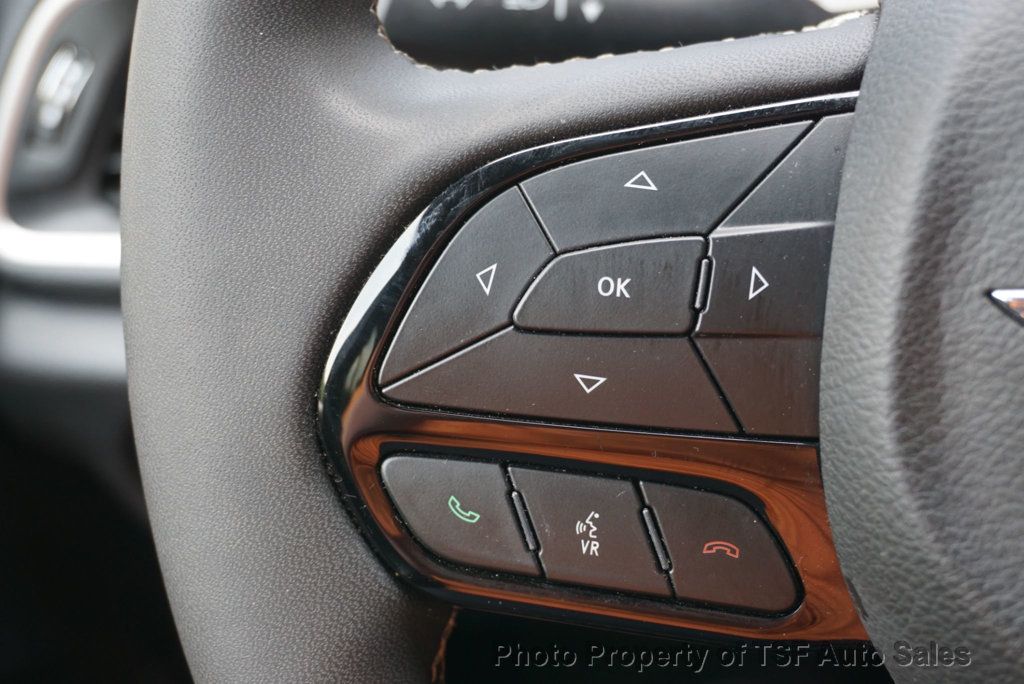 2022 Chrysler Pacifica Hybrid Touring L photo 29