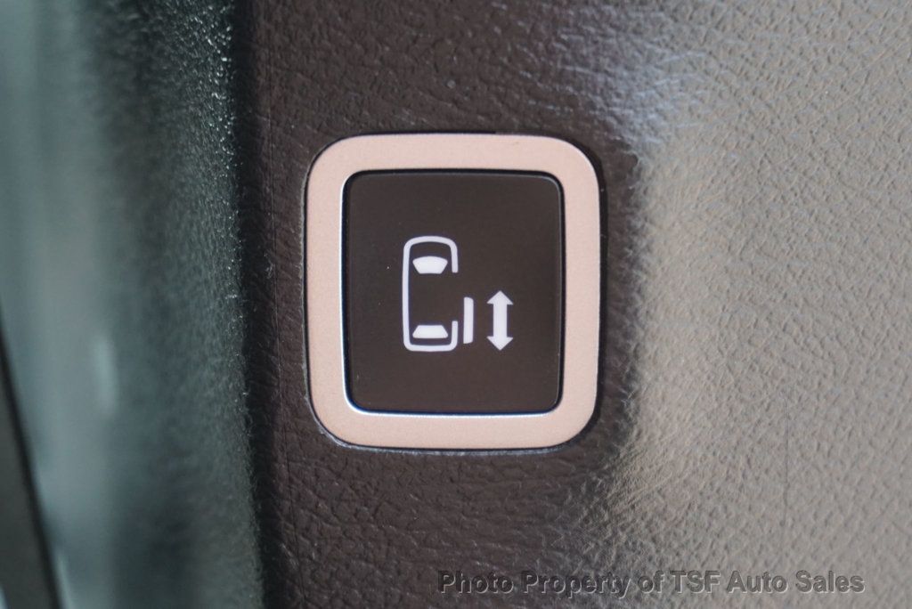 2022 Chrysler Pacifica Hybrid Touring L photo 36