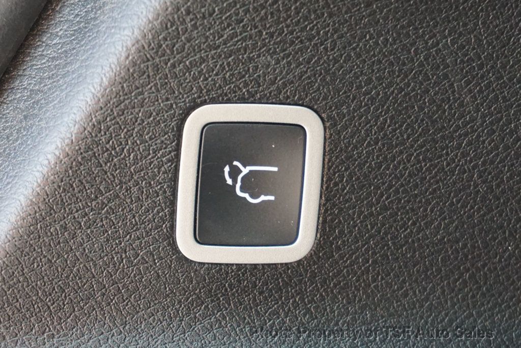 2022 Chrysler Pacifica Hybrid Touring L photo 37