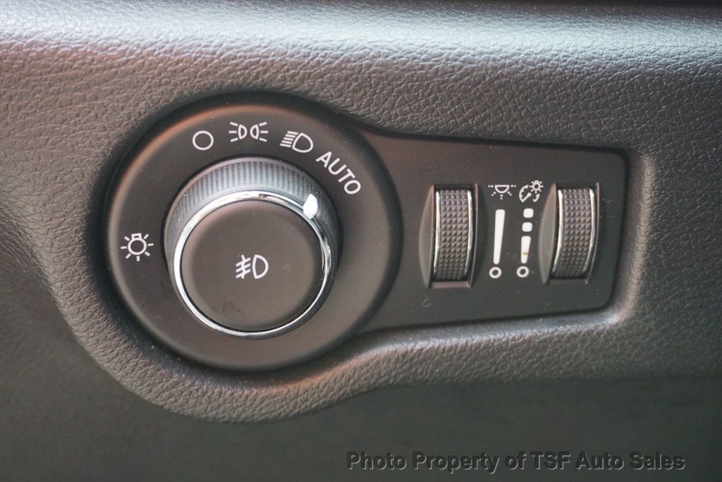2022 Chrysler Pacifica Hybrid Touring L photo 40