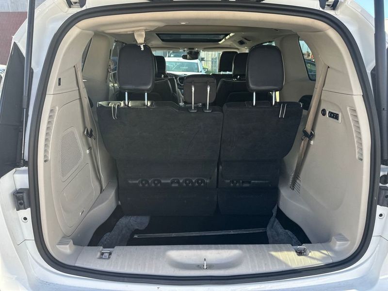 2022 Chrysler Pacifica Limited FWD - 22947109 - 20