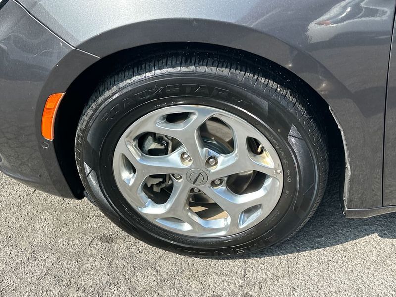 2022 Chrysler Pacifica Limited FWD - 22978446 - 11