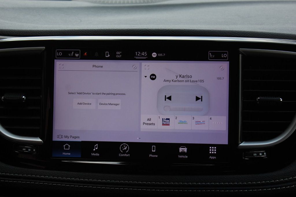 2022 Chrysler Pacifica Touring L photo 14