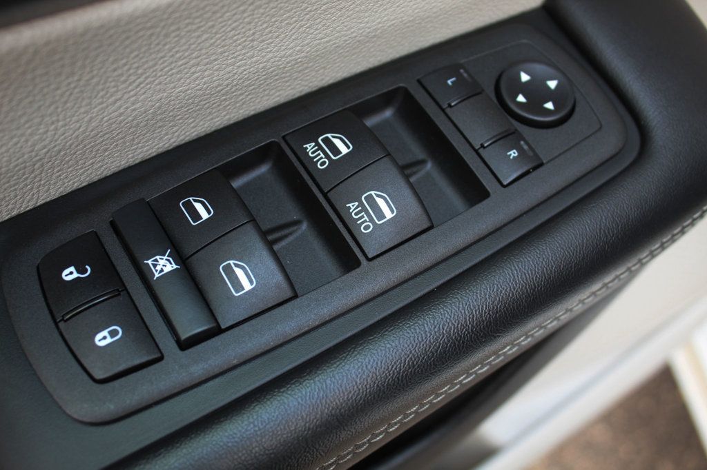 2022 Chrysler Pacifica Touring L photo 20
