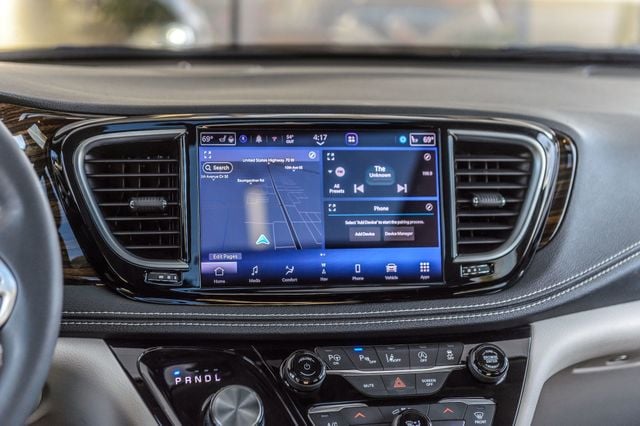 2022 Chrysler Pacifica PACIFICA LIMITED - NAV - CARPLAY - PANO ROOF - GORGEOUS - 22755689 - 29