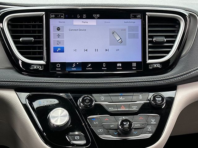 2022 Chrysler Pacifica Touring L AWD - 22993576 - 17