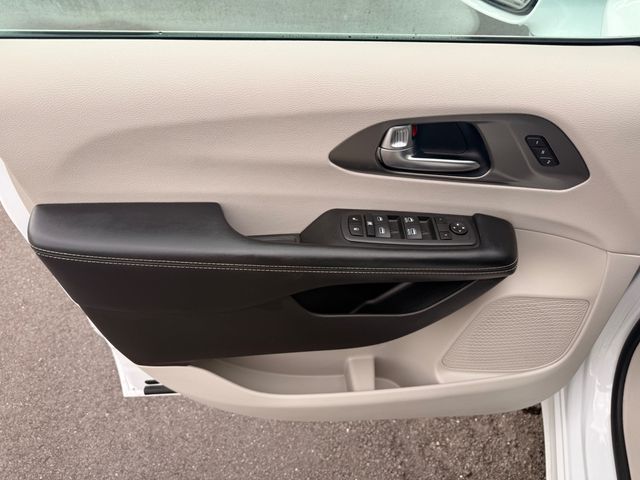 2022 Chrysler Pacifica TOURING L AWD - 23040588 - 4