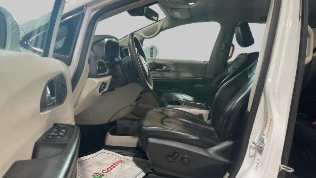 2022 Chrysler Pacifica Touring L FWD - 23001181 - 9