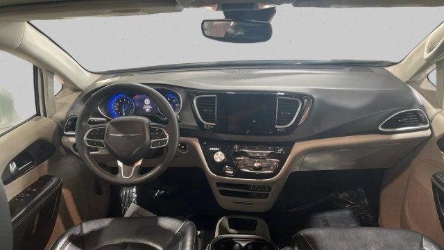 2022 Chrysler Pacifica Touring L FWD - 23001181 - 13