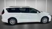 2022 Chrysler Pacifica Touring L FWD - 23001181 - 3