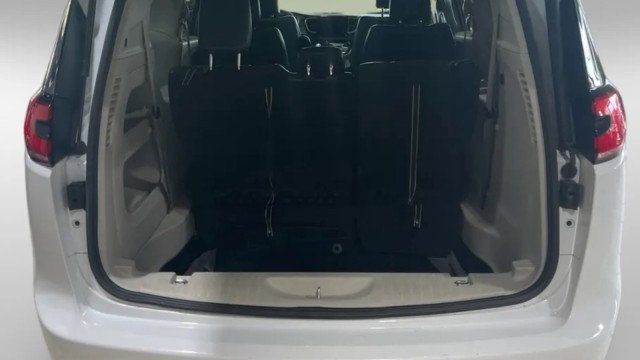 2022 Chrysler Pacifica Touring L FWD - 23001181 - 8