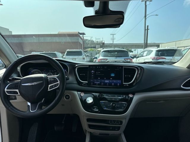 2022 Chrysler Pacifica Touring L FWD - 22979159 - 13