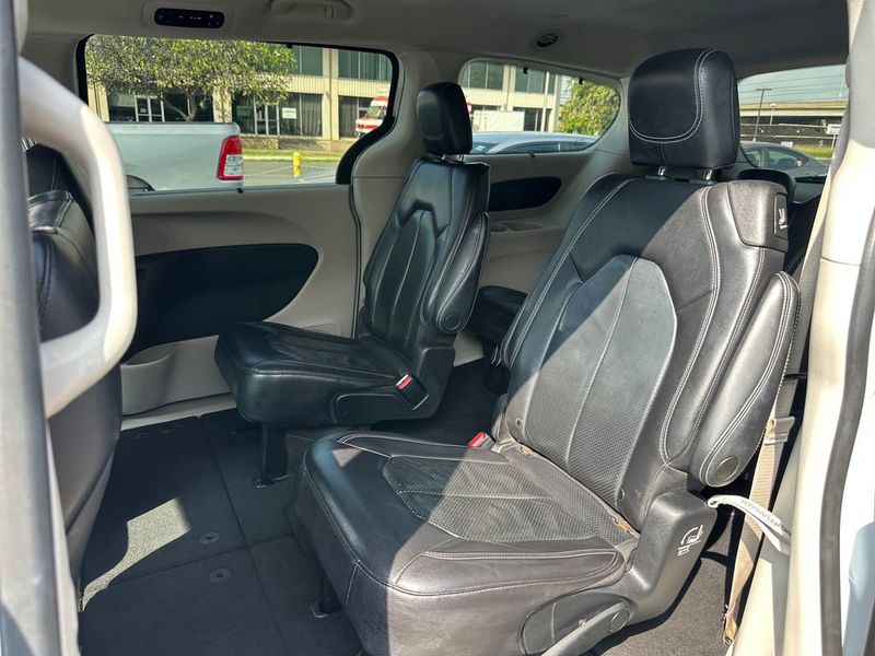 2022 Chrysler Pacifica Touring L FWD - 22979159 - 14