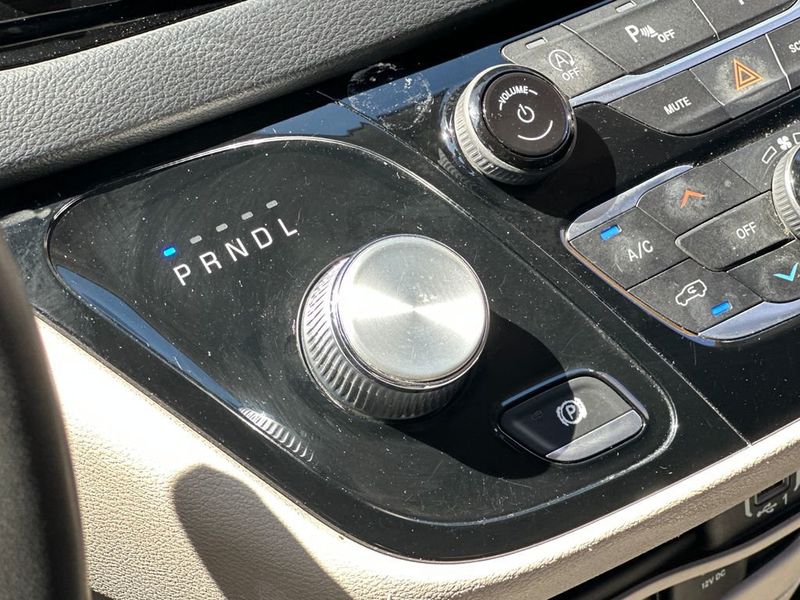 2022 Chrysler Pacifica Touring L FWD - 23008462 - 18