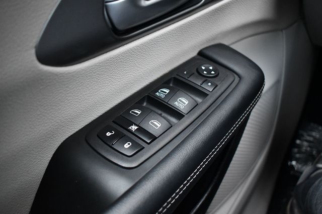 2022 Chrysler Pacifica Touring L FWD - 22965580 - 16