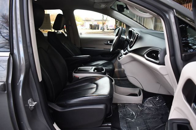 2022 Chrysler Pacifica Touring L FWD - 22965580 - 22