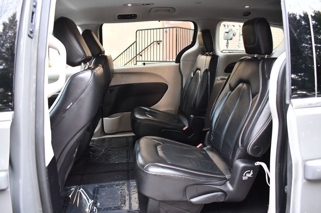 2022 Chrysler Pacifica Touring L FWD - 22965580 - 28