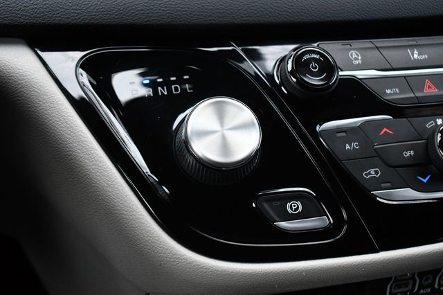 2022 Chrysler Pacifica Touring L FWD - 22965580 - 32