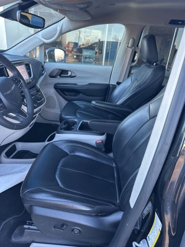 2022 Chrysler Pacifica Touring L FWD - 23015531 - 13