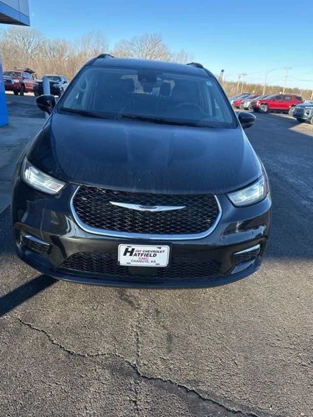 2022 Chrysler Pacifica Touring L FWD - 23015531 - 3