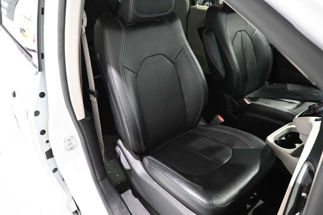 2022 Chrysler Pacifica Touring L FWD - 23009993 - 15