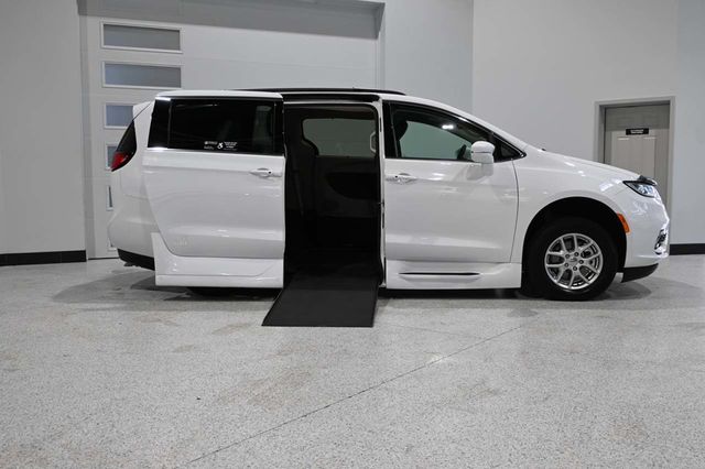 2022 Chrysler Pacifica Touring L FWD - 23009993 - 16