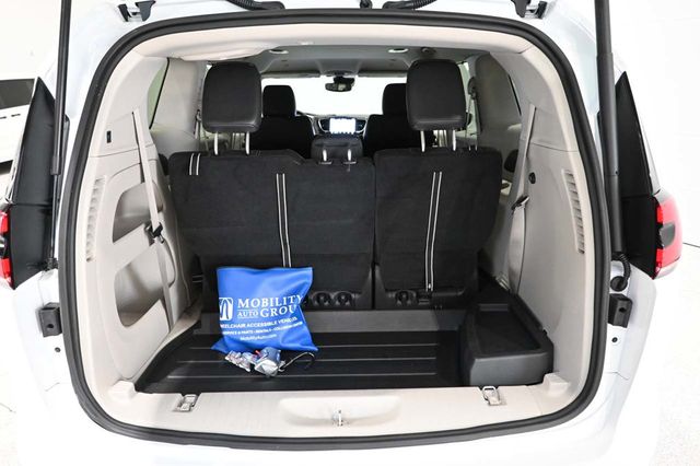 2022 Chrysler Pacifica Touring L FWD - 23009993 - 24
