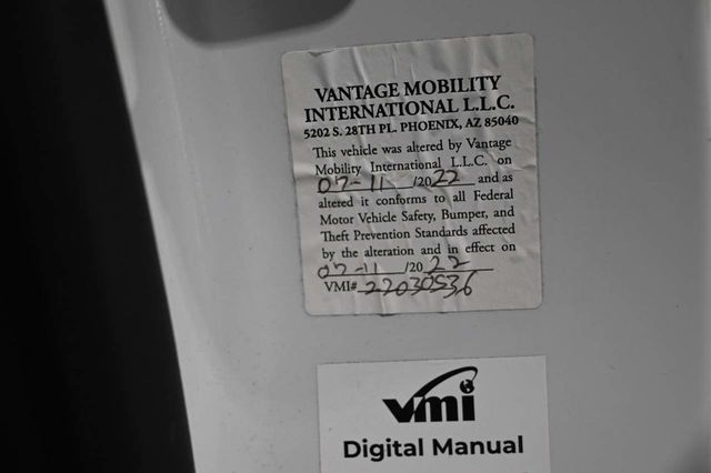 2022 Chrysler Pacifica Touring L FWD - 23009993 - 32