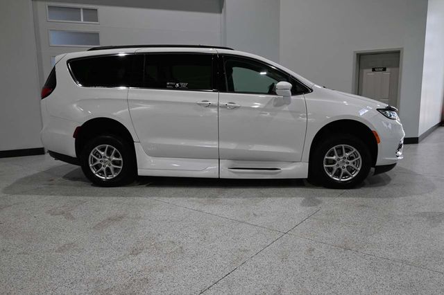 2022 Chrysler Pacifica Touring L FWD - 23009993 - 4