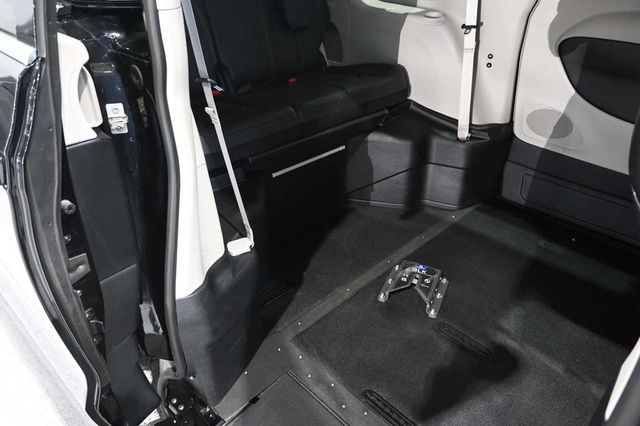 2022 Chrysler Pacifica Touring L FWD - 23050389 - 17