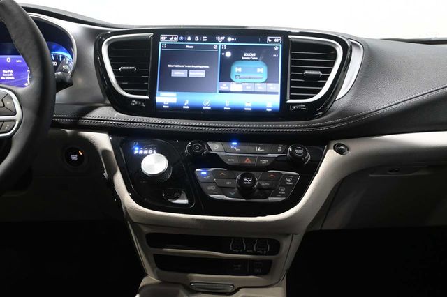 2022 Chrysler Pacifica Touring L FWD - 23050389 - 21