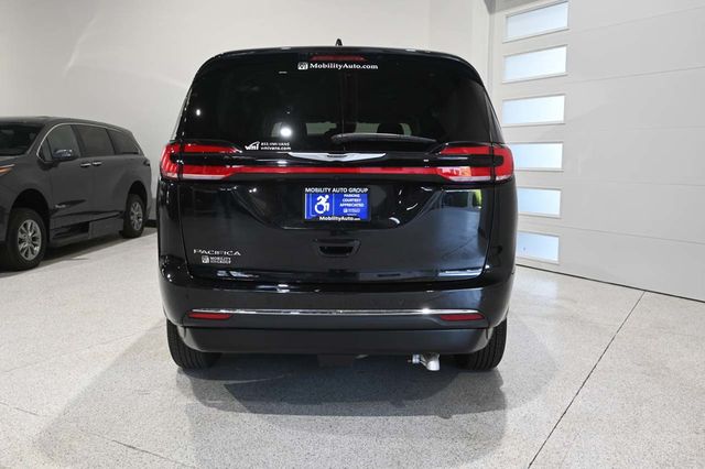2022 Chrysler Pacifica Touring L FWD - 23050389 - 6