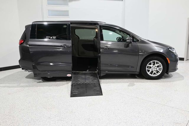 2022 Chrysler Pacifica Touring L FWD - 23066911 - 16